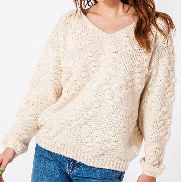 Heart textured popcorn sweater - Picture 6 of 7